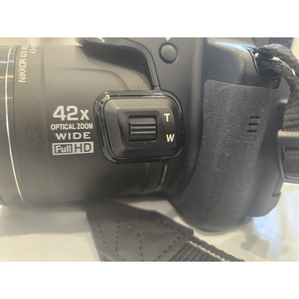 NIKON Coolpix P520 Digital Camera Black for PARTS/REPAIR - Black